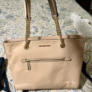 Michael Kors purse - used only a couple times $80, excellent cond.